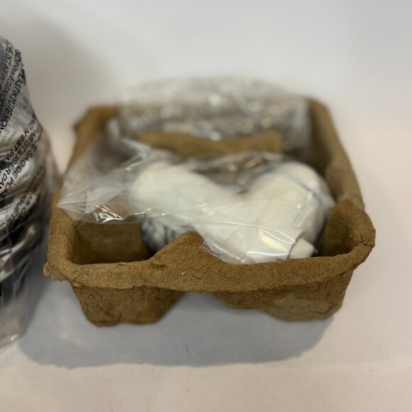 Scentsy Skeleton Hand Plug-In Warmer | NIB | Halloween - Picture 4 of 4